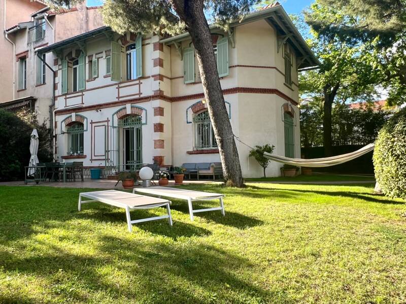 Maison à louer, 165m², MARSEILLE 8E