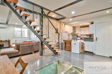 Maison à louer 2 800 € 3 pièces 2 chambres 82 m² Paris 18ème 75018