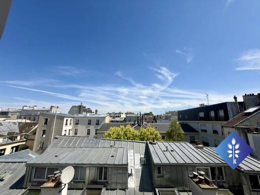 Duplex à vendre 990 000 € 4 pièces 2 chambres 74 m² Étage 4/5 Bastille-Popincourt Paris 11ème arrondissement 75011