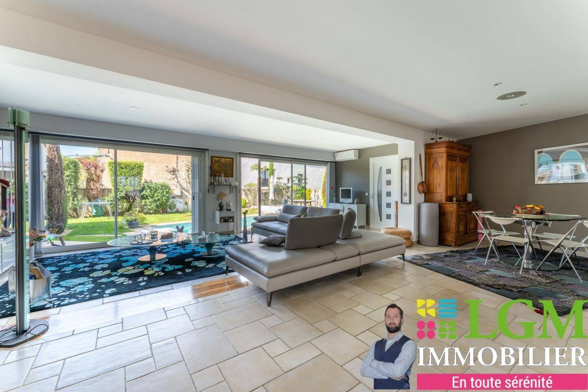 Maison à vendre, 181m², SAINT MAMERT DU GARD