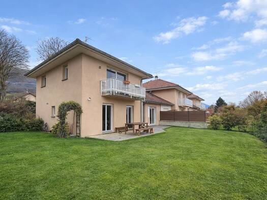 Maison à vendre 530 000 € 4 pièces 3 chambres 108 m² 486 m² de terrain Thoiry 01710