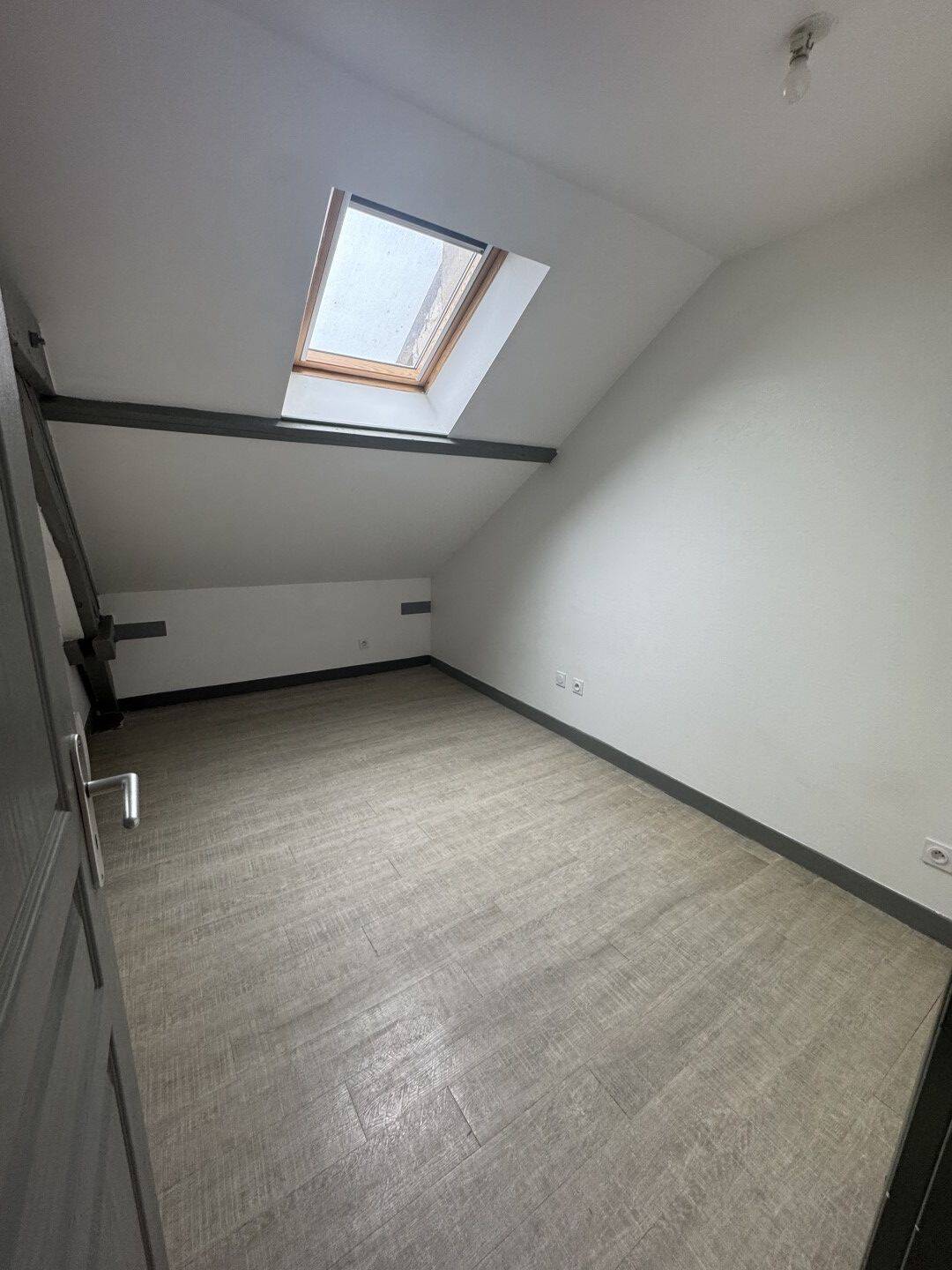 Maison à louer, 32m², CORBEIL ESSONNES