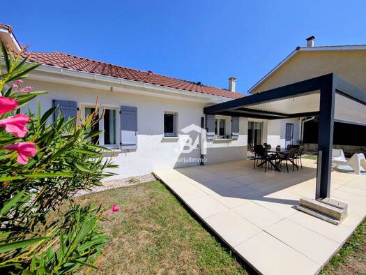Maison de plain-pied à vendre 335 000 € 4 pièces 3 chambres 90 m² 561 m² de terrain Saint-Savin 38300