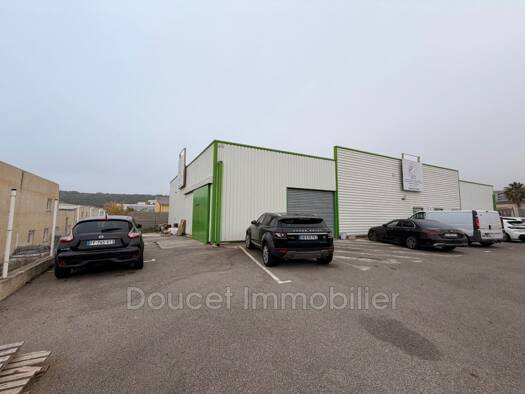 Local commercial à louer 3 500 € 420 m² de surface de vente Narbonne 11100