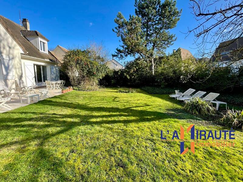 Maison à vendre, 166m², LE MESNIL LE ROI