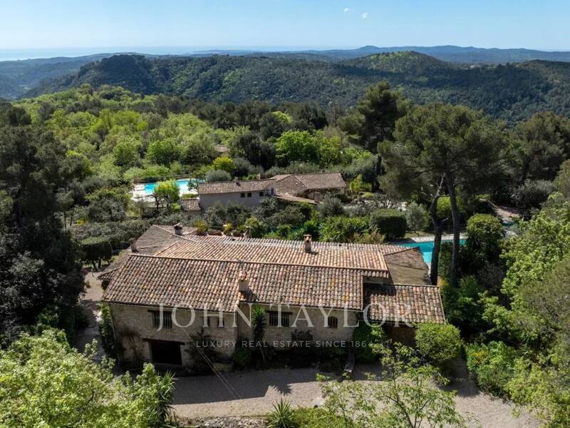 Maison à vendre, 262m², TOURRETTES SUR LOUP