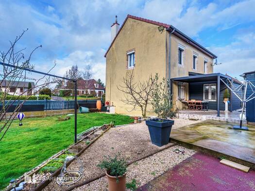 Maison à vendre 300 000 € 6 pièces 3 chambres 121 m² 648 m² de terrain Corcelles-lès-Cîteaux 21910