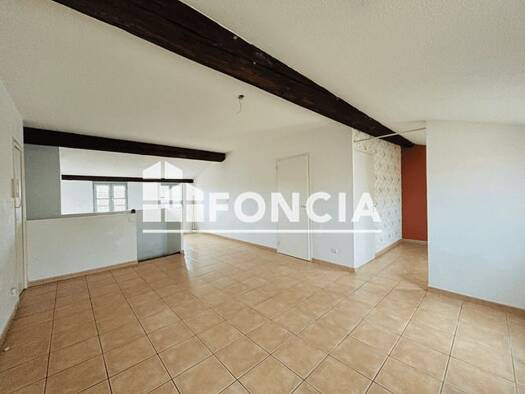 Appartement à louer 792 € 4 pièces 3 chambres 71,55 m² Étage 5/5 Cathedrale Toulon 83000