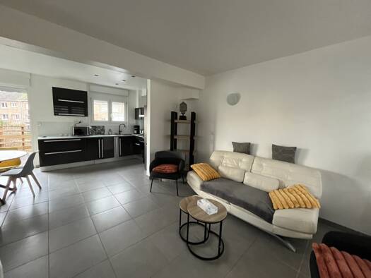 Maison à louer 2 045 € 5 pièces 4 chambres 100 m² 75 m² de terrain Glacis Dunkerque 59240