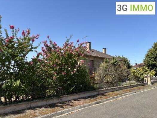 Maison à vendre 164 000 € 8 pièces 5 chambres 142 m² 660 m² de terrain Castelnau Montratier-Sainte Alauzie 46170