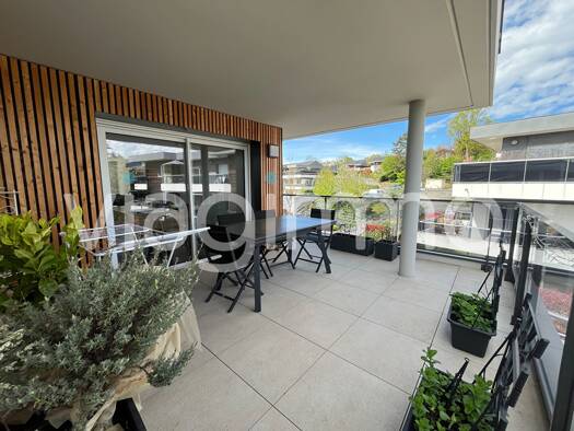 Appartement en viager - Première occupation Bouquet 335 000 € 3 pièces 2 chambres 70 m² Étage 3/3 Sud Vétraz-Monthoux 74100