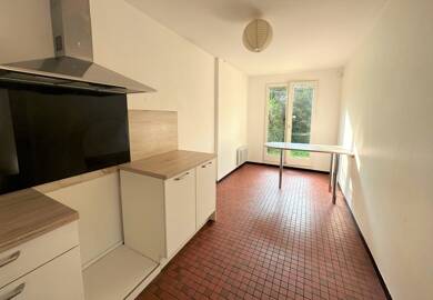 Maison à louer 925 € 5 pièces 4 chambres 103,9 m² 300 m² de terrain La Fontaine du Bac Clermont-Ferrand 63000