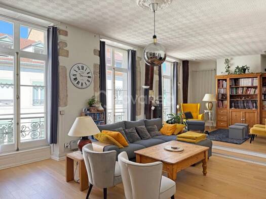 Duplex à vendre 455 000 € 6 pièces 4 chambres 189 m² Étage 2/3 Centre Ville Pau 64000