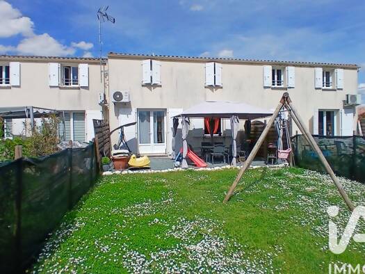 Maison à vendre 150 000 € 4 pièces 2 chambres 74 m² 224 m² de terrain Saint-Georges-des-Coteaux 17810