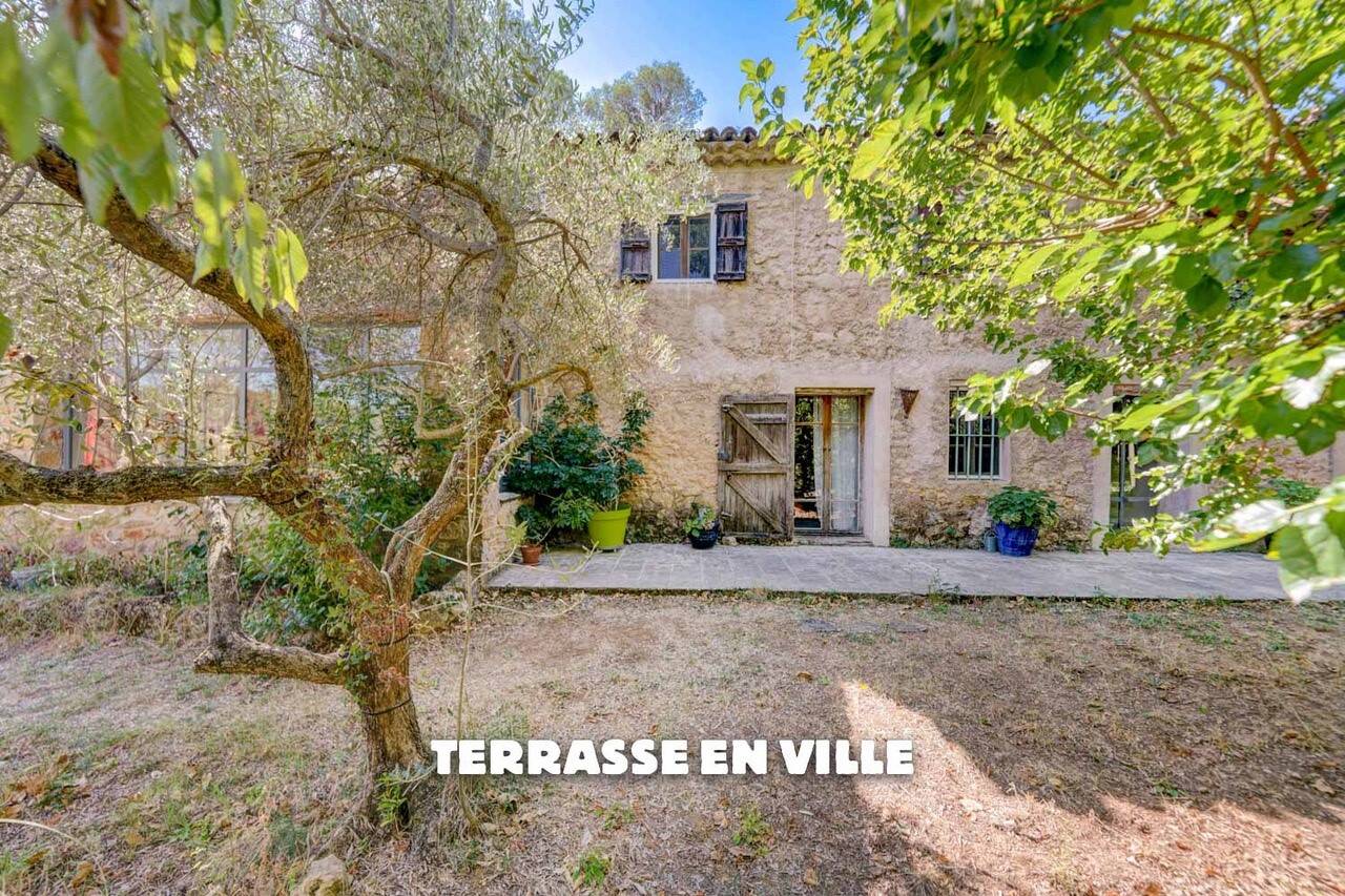 Maison à vendre, 210m², ENTRECASTEAUX