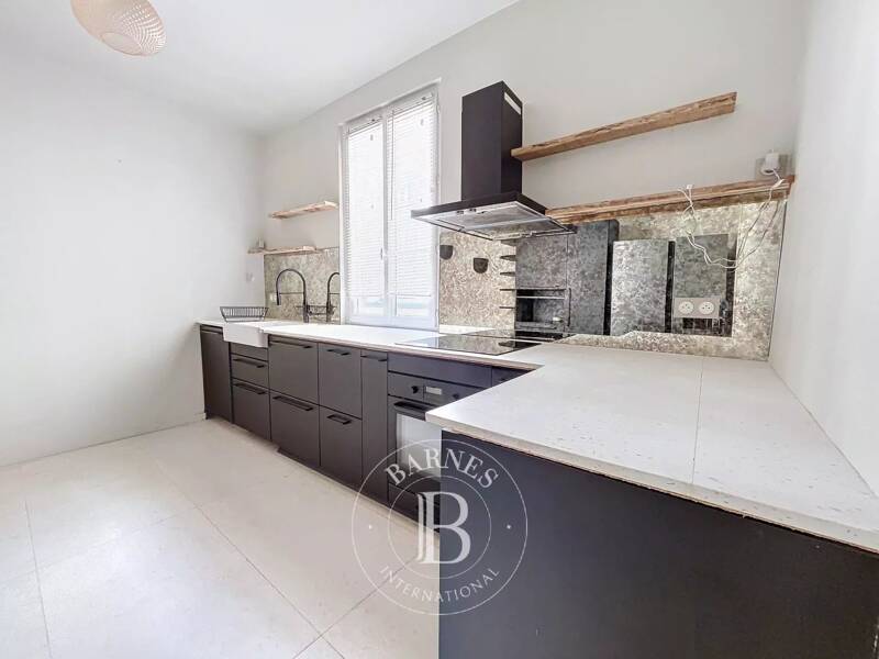 Maison à louer, 77m², PARIS 10E