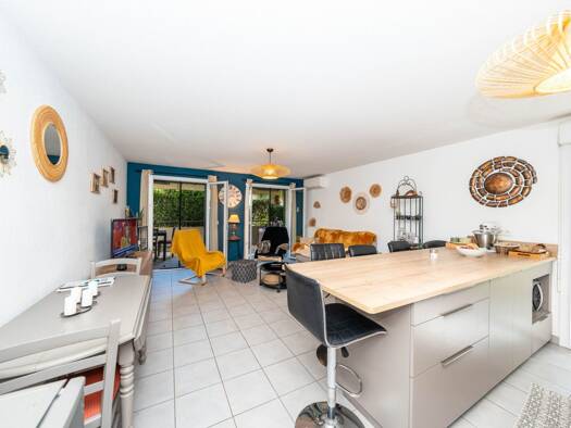 Appartement à vendre 338 000 € 3 pièces 2 chambres 63,7 m² RDC Quartiers Ouest Montgros-Montmeuille La Colle-sur-Loup 06480