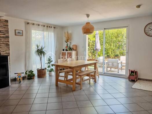 Maison à vendre 279 000 € 6 pièces 4 chambres 125 m² 394 m² de terrain Langeais 37130