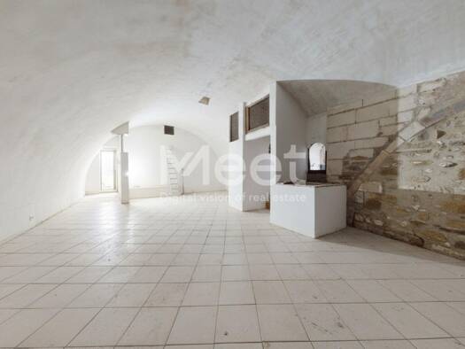 Local commercial à vendre 50 900 € 100 m² de surface de vente Palais de Justice-Saint Eusebe-Pont Auxerre 89000