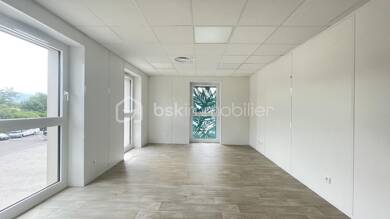 Local commercial à louer 517 € 22 m² de surface de vente Sillingy 74330