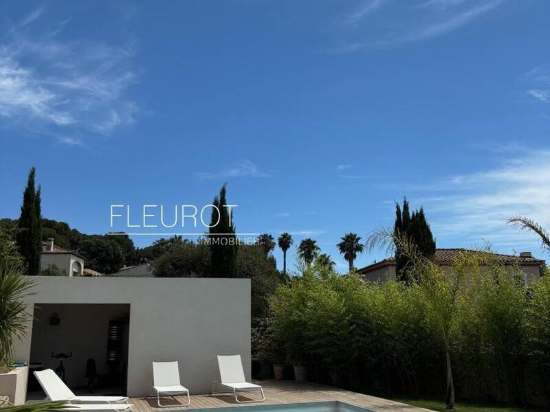 Maison à louer, 193m², SAINT CYR SUR MER