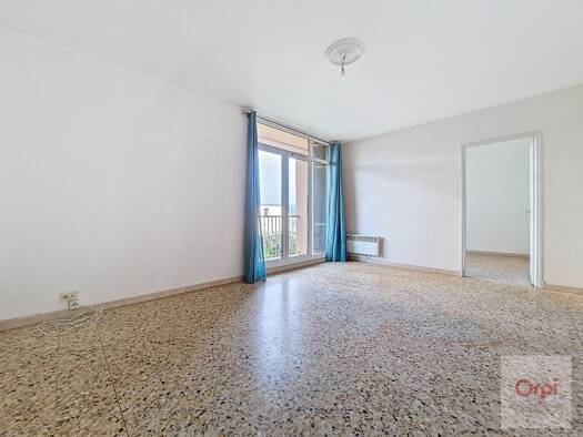 Appartement à louer 1 000 € 4 pièces 3 chambres 83 m² 1er étage Alzo Di Leva Ajaccio 20090