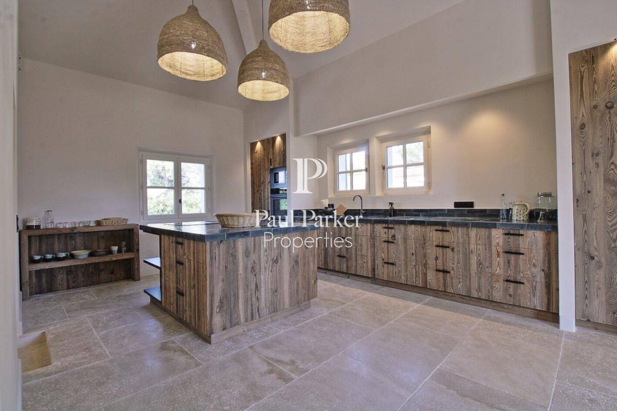 Maison à vendre, 300m², FONTVIEILLE