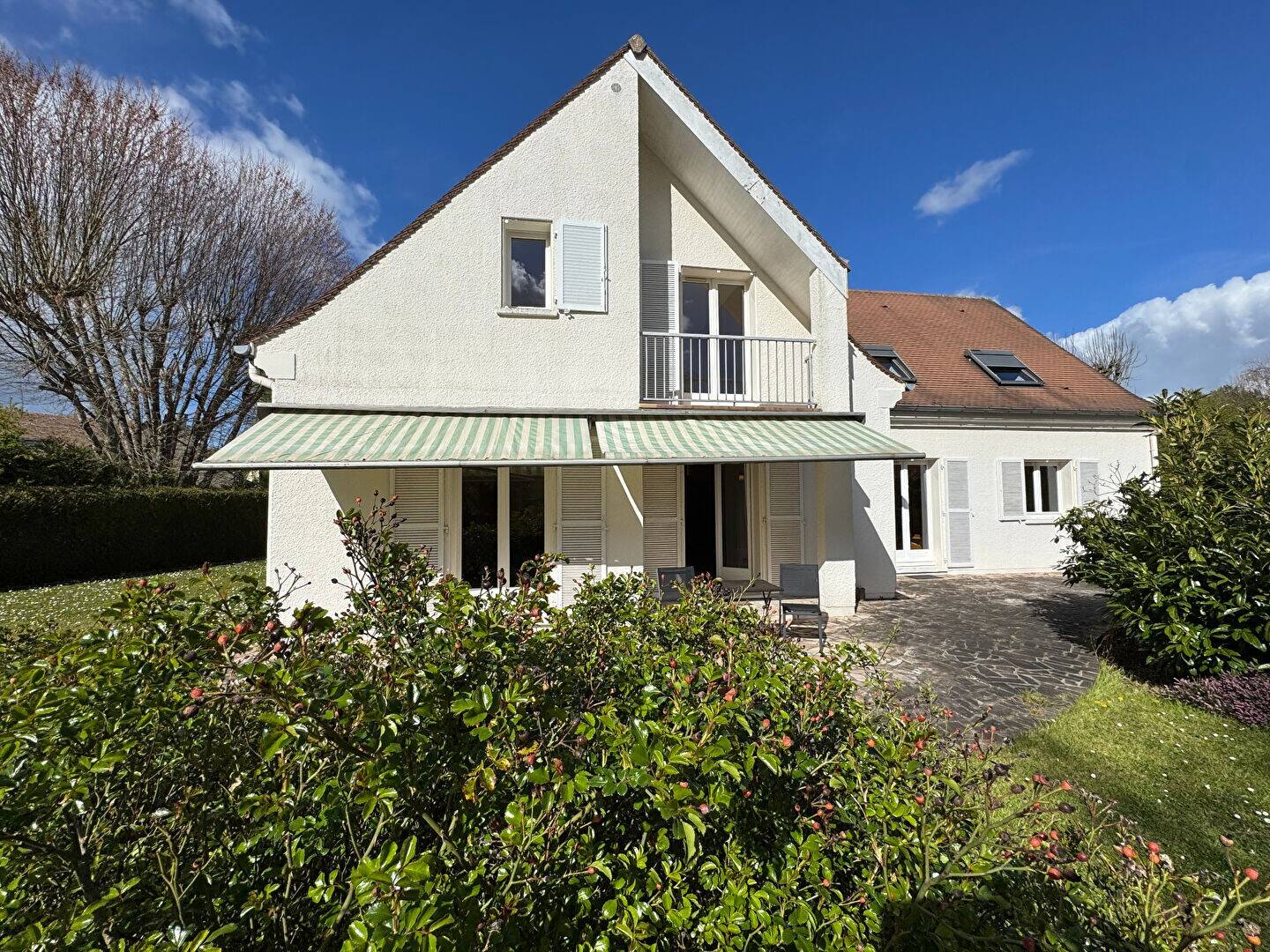 Maison à vendre, 240m², SAINT NOM LA BRETECHE