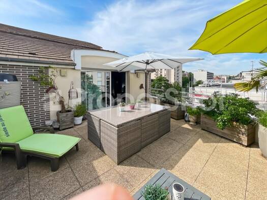 Duplex à vendre 740 000 € 5 pièces 3 chambres 100 m² Étage 5/5 Médiathèque-Novembre Sèvres 92310