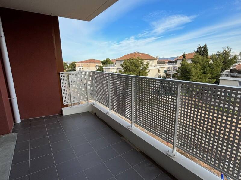 Maison à louer, 62m², MARSEILLE 9E