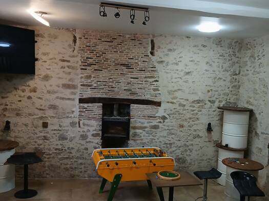 Immeuble à vendre 249 000 € 217 m² Bournezeau 85480