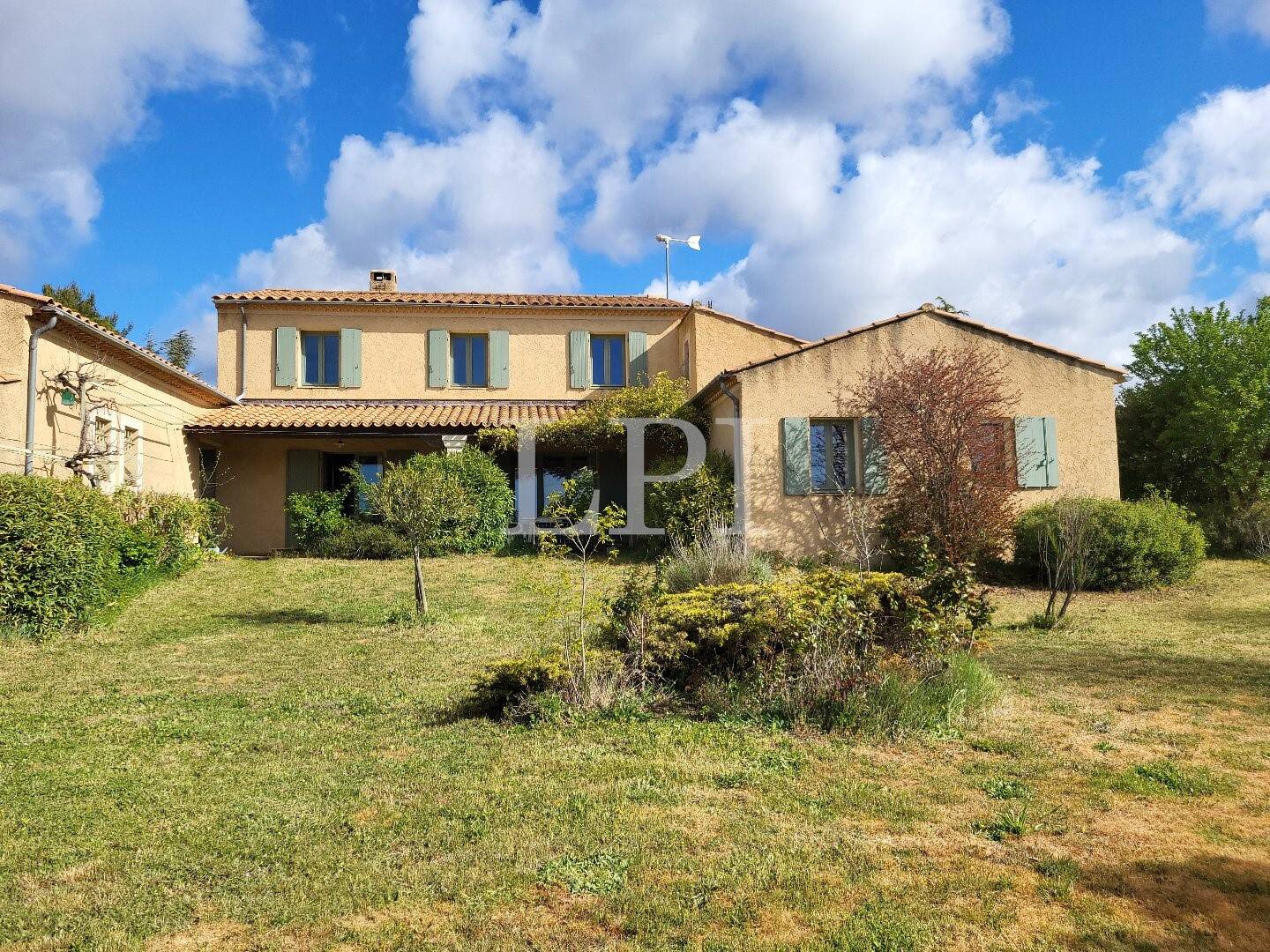 Maison à vendre, 210m², SAINT SATURNIN LES APT