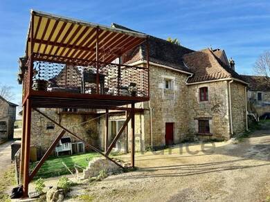 Maison à vendre 249 000 € 5 pièces 3 chambres 150 m² 653 m² de terrain Végennes 19120