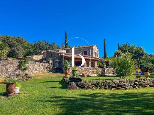 Mas à vendre 715 000 € 7 pièces 4 chambres 148 m² 13 500 m² de terrain Saint-Ambroix 30500