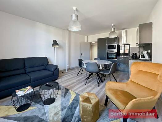 Appartement à louer 745 € 3 pièces 2 chambres 65,1 m² 1er étage Vieux Gaillac Gaillac 81600