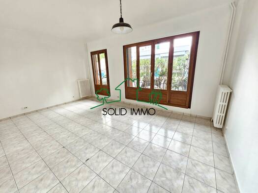 Appartement à vendre 273 000 € 2 pièces 1 chambre 51 m² RDC/4 Carnot Romainville 93230