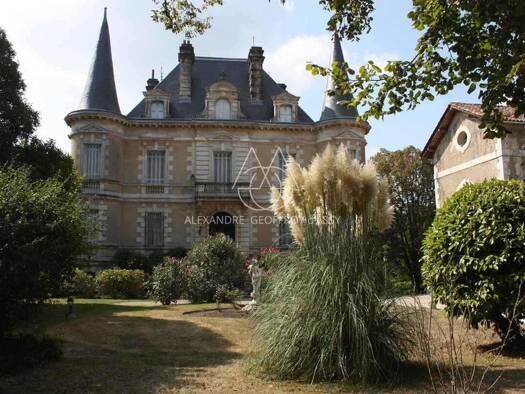 Château à vendre 1 750 000 € 25 pièces 15 chambres 1 050 m² 8 300 m² de terrain Habas 40290