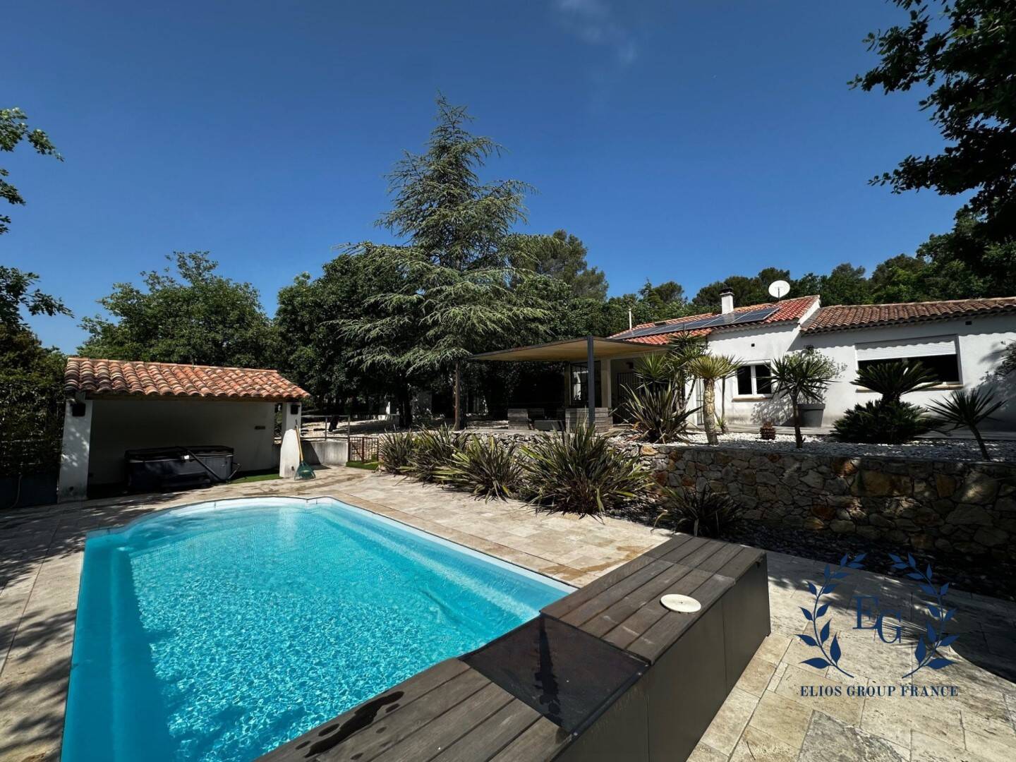 Maison à vendre, 207m², LA ROQUEBRUSSANNE