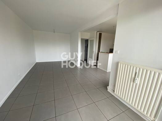 Appartement à louer 547 € 1 pièce 33 m² Étage 4/4 Belleroche Villefranche-sur-Saône 69400