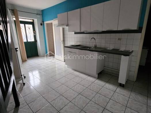 Maison de ville à vendre 62 000 € 4 pièces 2 chambres 80 m² Le Prieure Est-Ecarts Saint-Florentin 89600