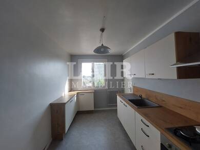 Appartement à louer 720 € 4 pièces 2 chambres 69 m² Étage 4/8 Centre Ville-Saint Léonard-Notre-Dame Alencon 61000