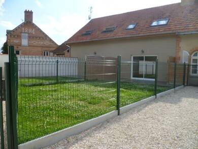 Maison à louer 680 € 3 pièces 2 chambres 69 m² 50 m² de terrain Yvoy le Marron 41600