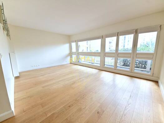 Appartement à vendre 359 000 € 3 pièces 2 chambres 69,48 m² RDC/6 Vieux Pont Nanterre 92000