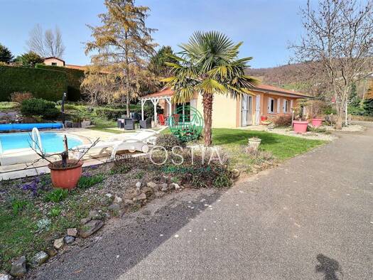 Maison de plain-pied à vendre 339 000 € 5 pièces 3 chambres 90 m² 1 290 m² de terrain Saint-Romain-en-Jarez 42800