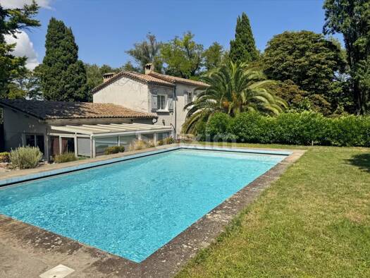 Maison à vendre 399 000 € 10 pièces 5 chambres 190 m² 1 900 m² de terrain Viviers 07220