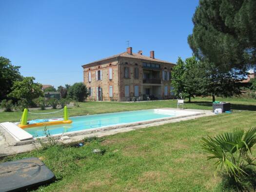 Maison à vendre 255 000 € 8 pièces 5 chambres 310 m² 2 492 m² de terrain Castelferrus 82100