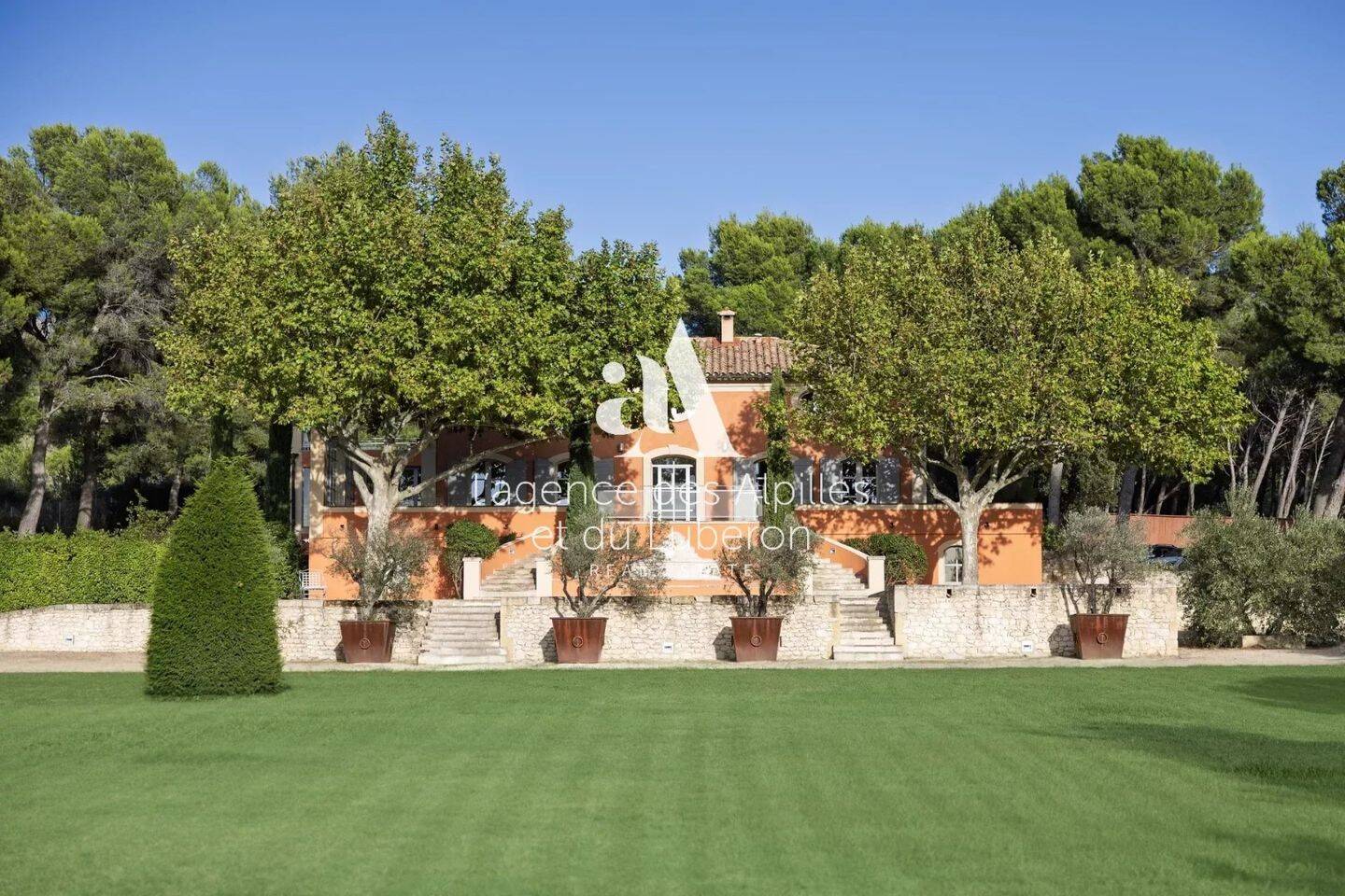 Maison à vendre, 570m², MAUSSANE LES ALPILLES