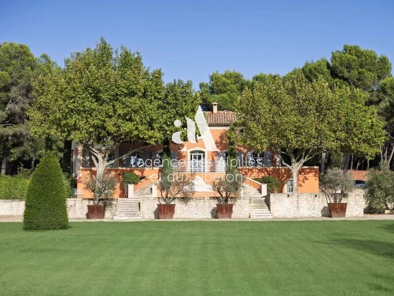Maison à vendre, 570m², MAUSSANE LES ALPILLES