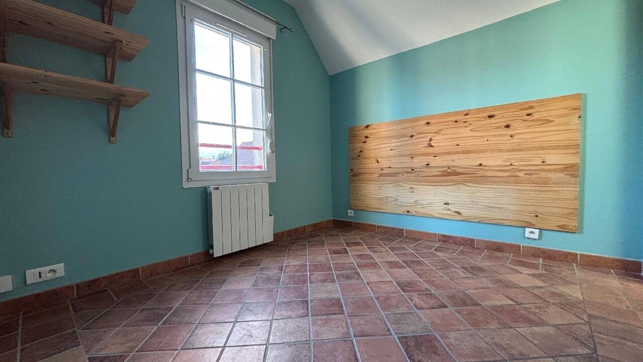 Maison à louer, 33m², CHENNEVIERES LES LOUVRES