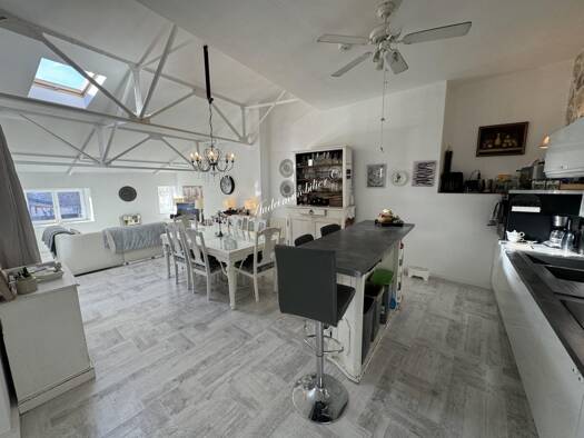 Appartement à vendre 199 800 € 4 pièces 3 chambres 100 m² Étage 3/3 Limoux 11300